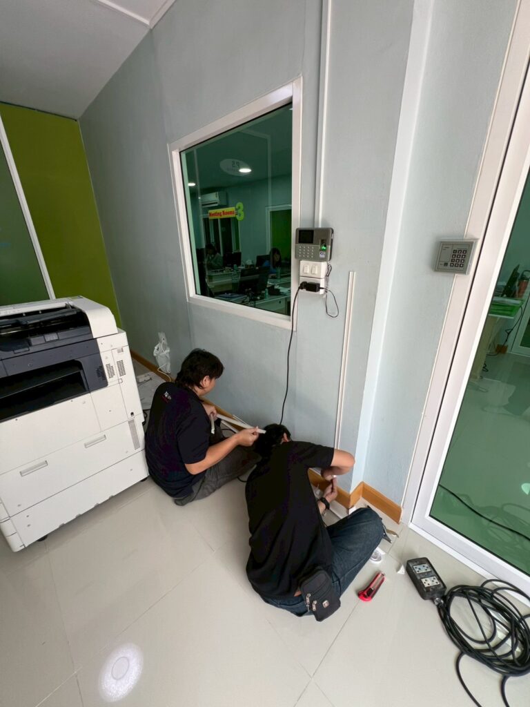 การติดตั้งเครื่องบันทึกเวลาเข้าออกงาน Time Attendance